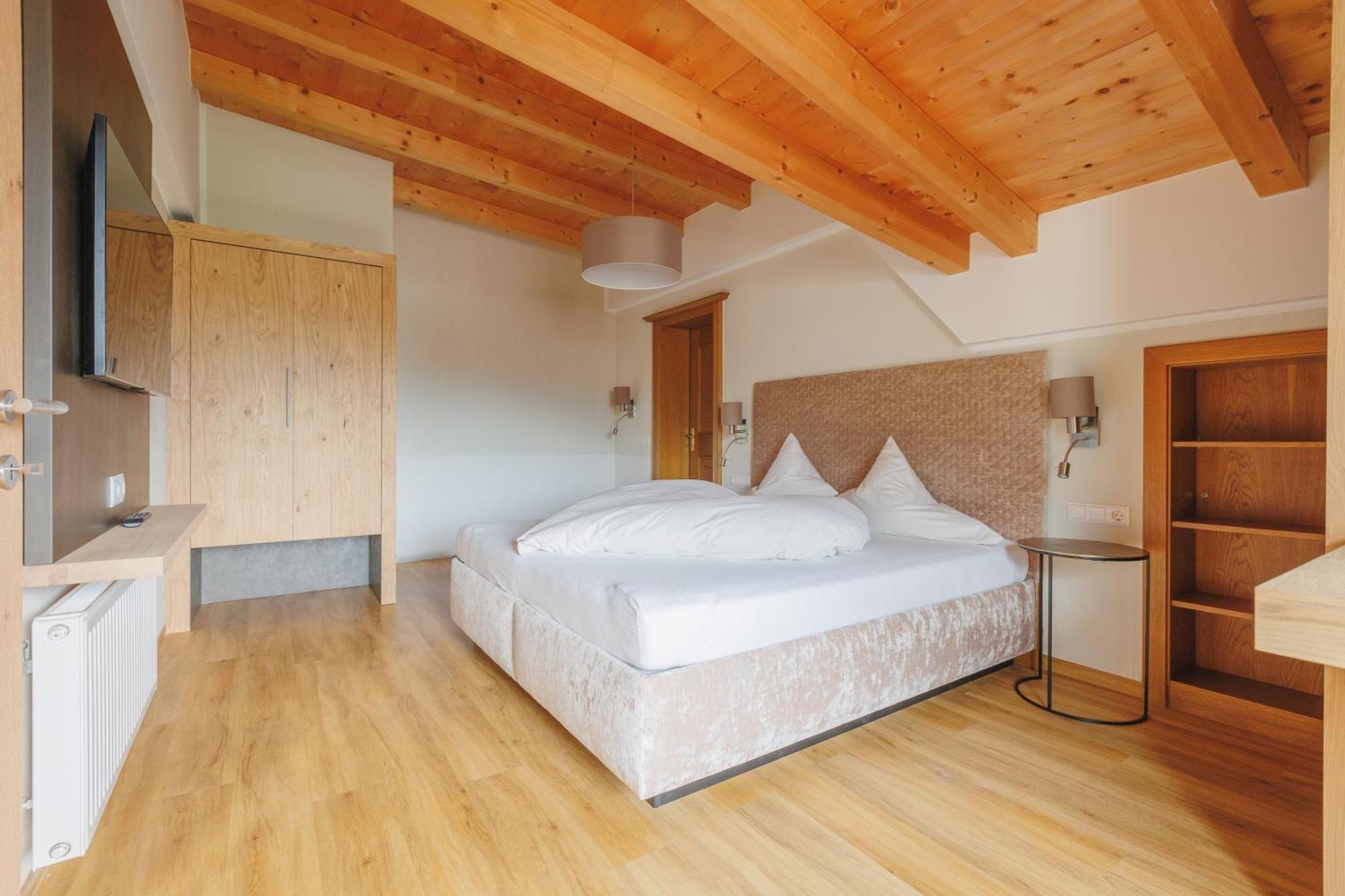 Hin&Weg Das Aparthotel Ried im Zillertal Exterior foto